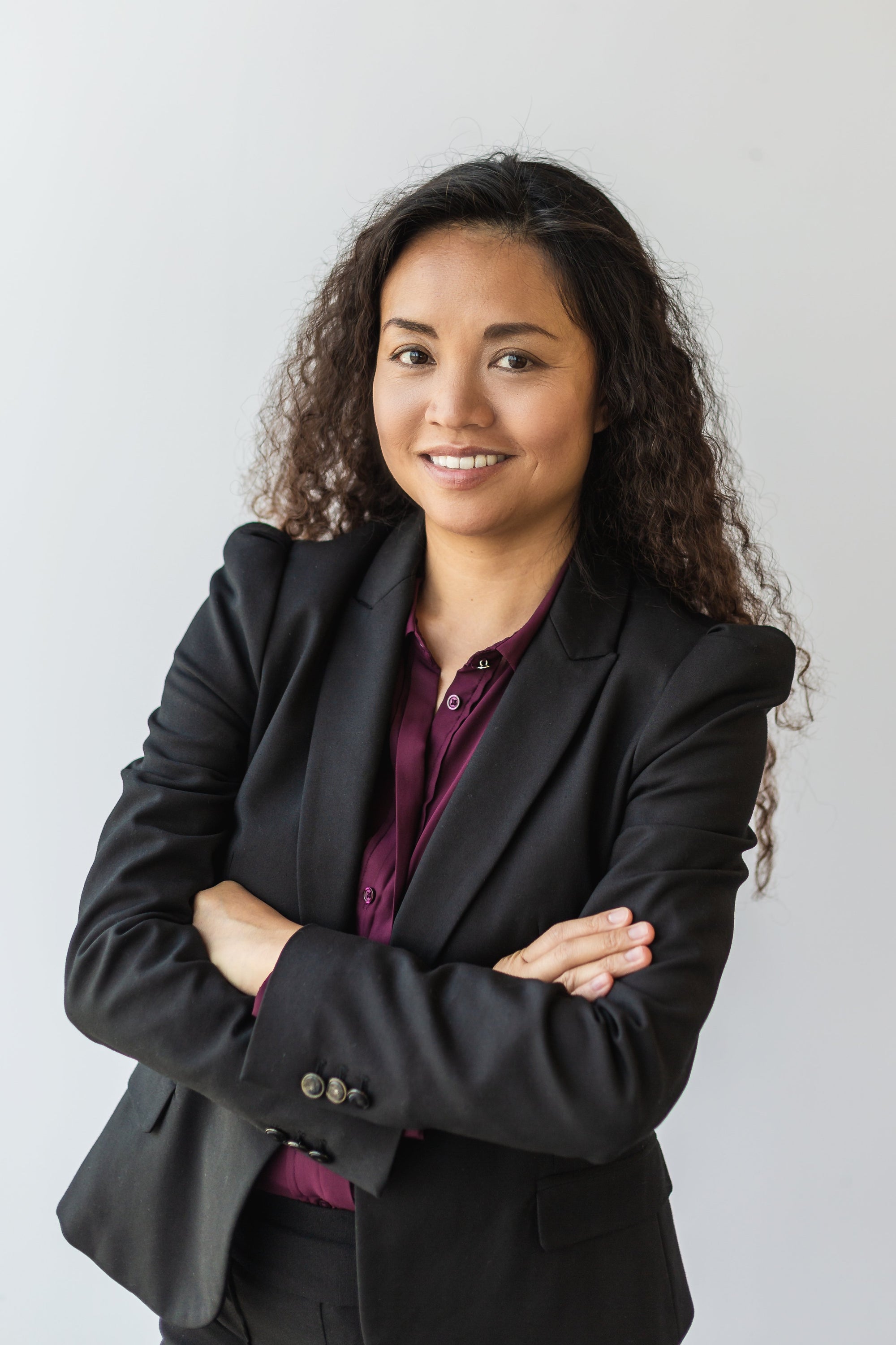 Marketing executive showcasing advantages to register with Ultimats